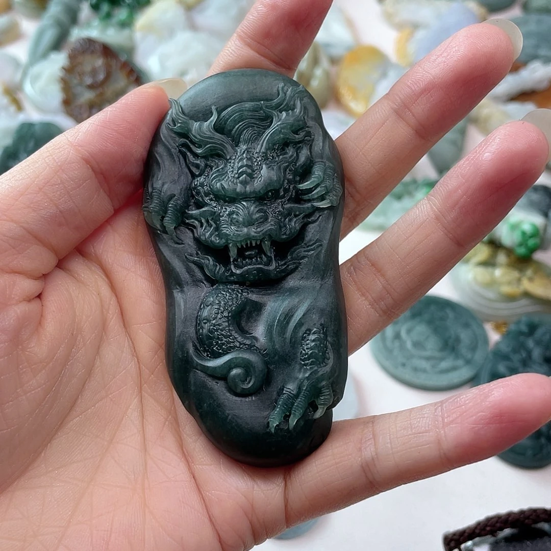 未镶嵌定制翡翠笑**湖翡翠