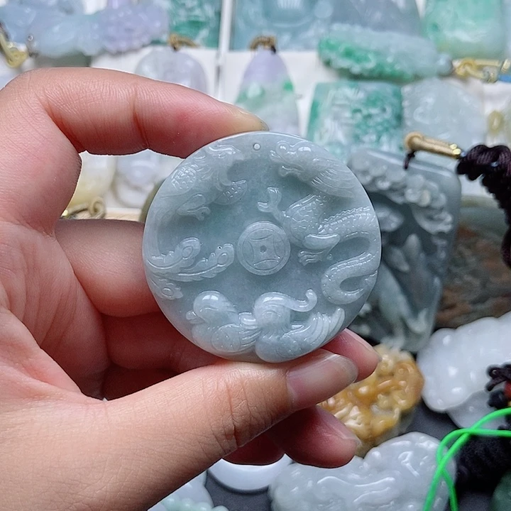 翡翠未镶嵌颈饰翡翠