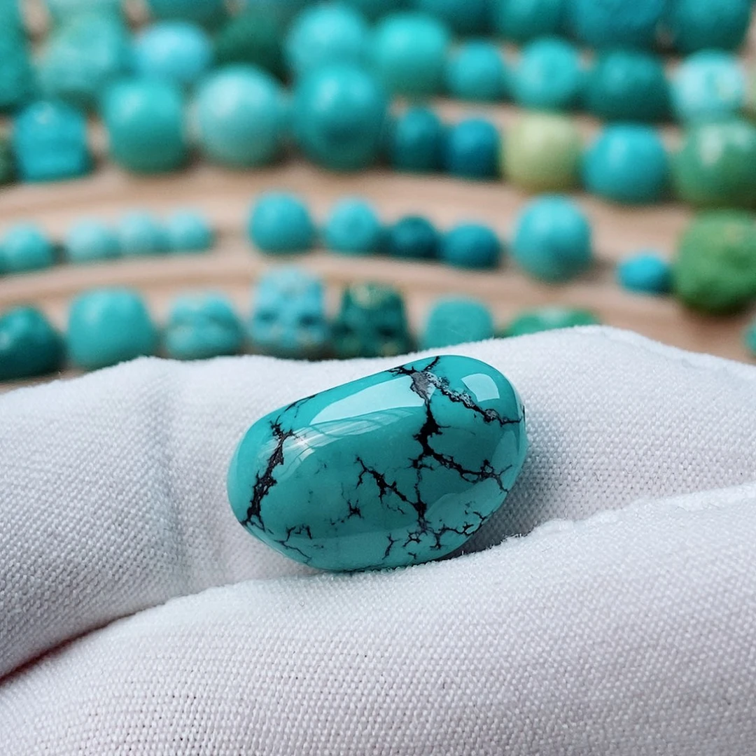 绿松石未镶嵌珠宝奇石3.3克