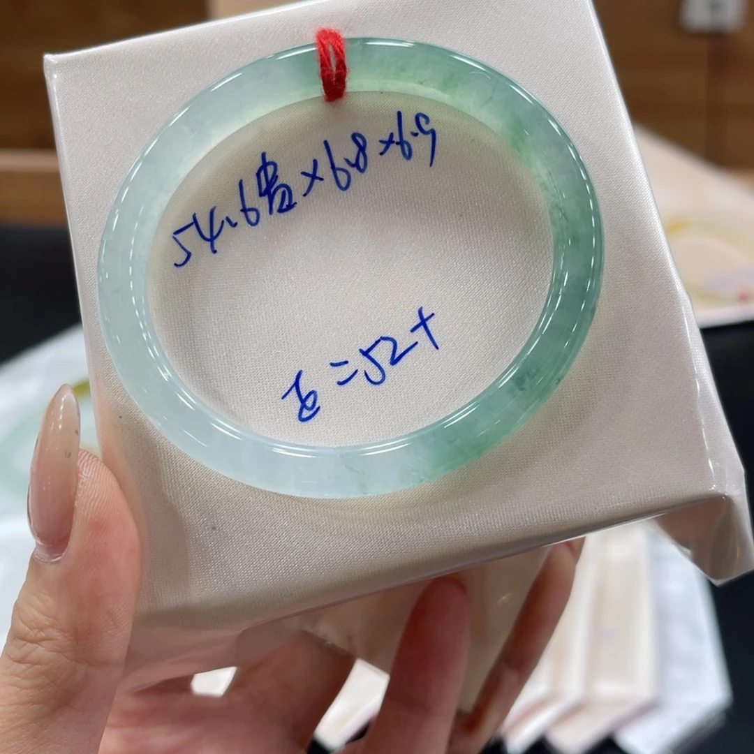 未镶嵌手镯翡翠翡翠