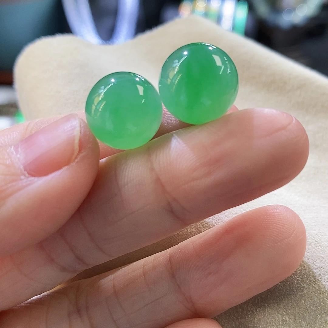 未镶嵌挂件翡翠一对