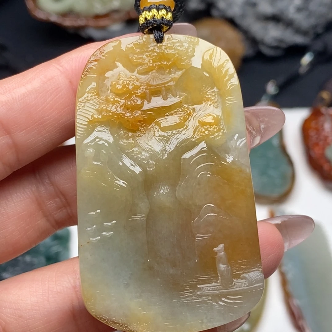 翡翠未镶嵌颈饰山水