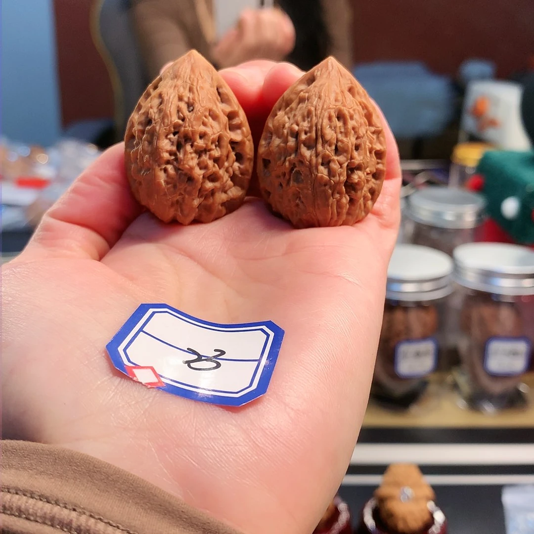 【闪购商品】吊坠文玩核桃吸血鬼 29尺