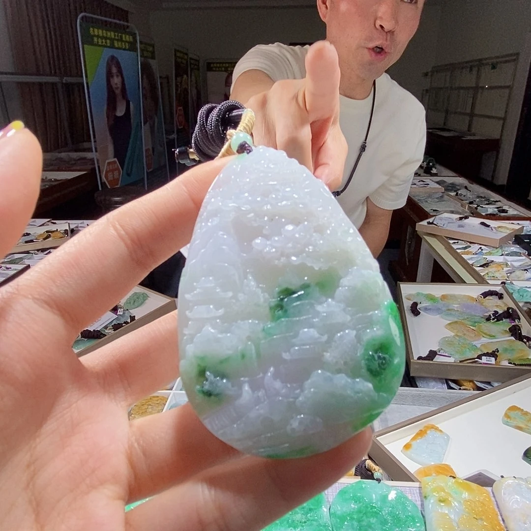 翡翠未镶嵌颈饰翡翠