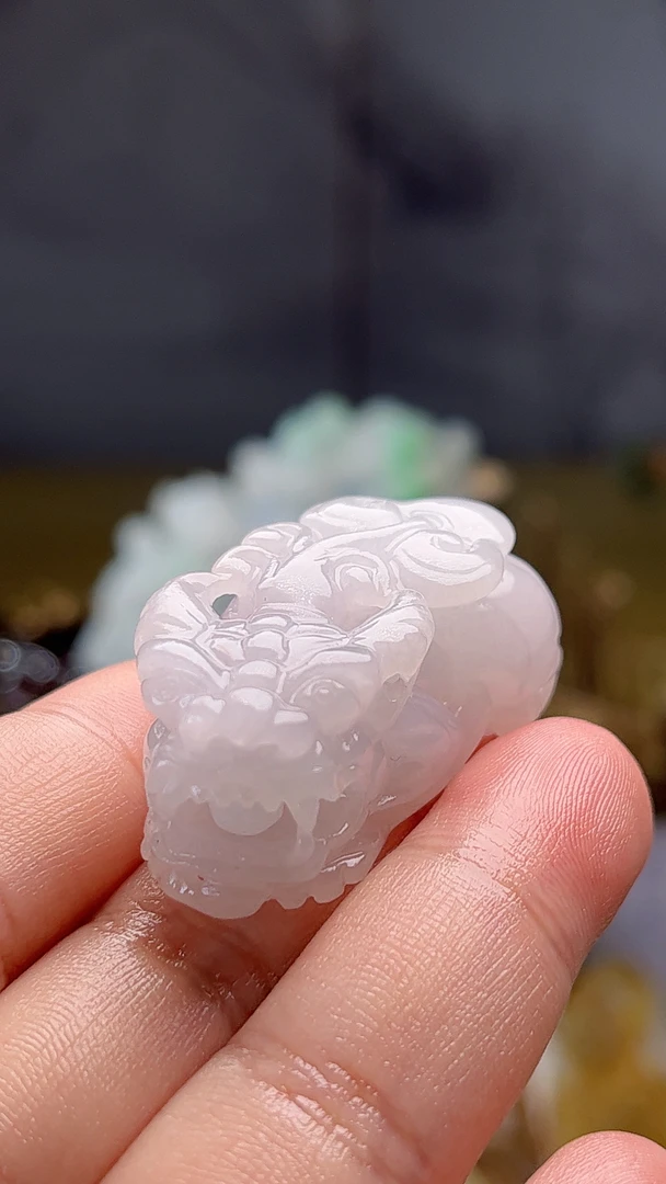 （大放）天然缅甸翡翠冰胶含珠貔貅毛货买断抛光尺寸43x21x15.8