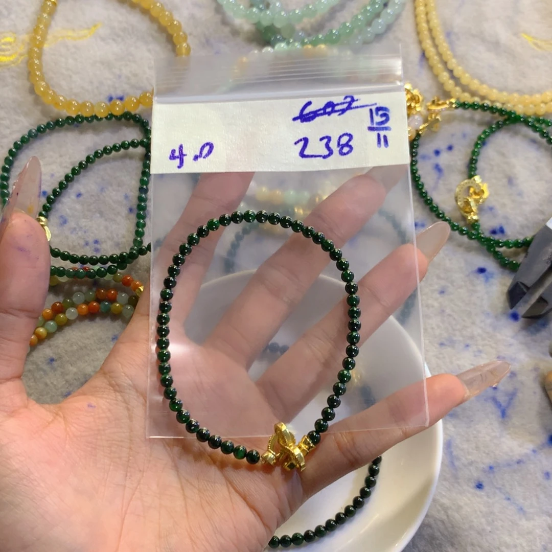 定制翡翠未镶嵌天然缅甸翡翠多样性