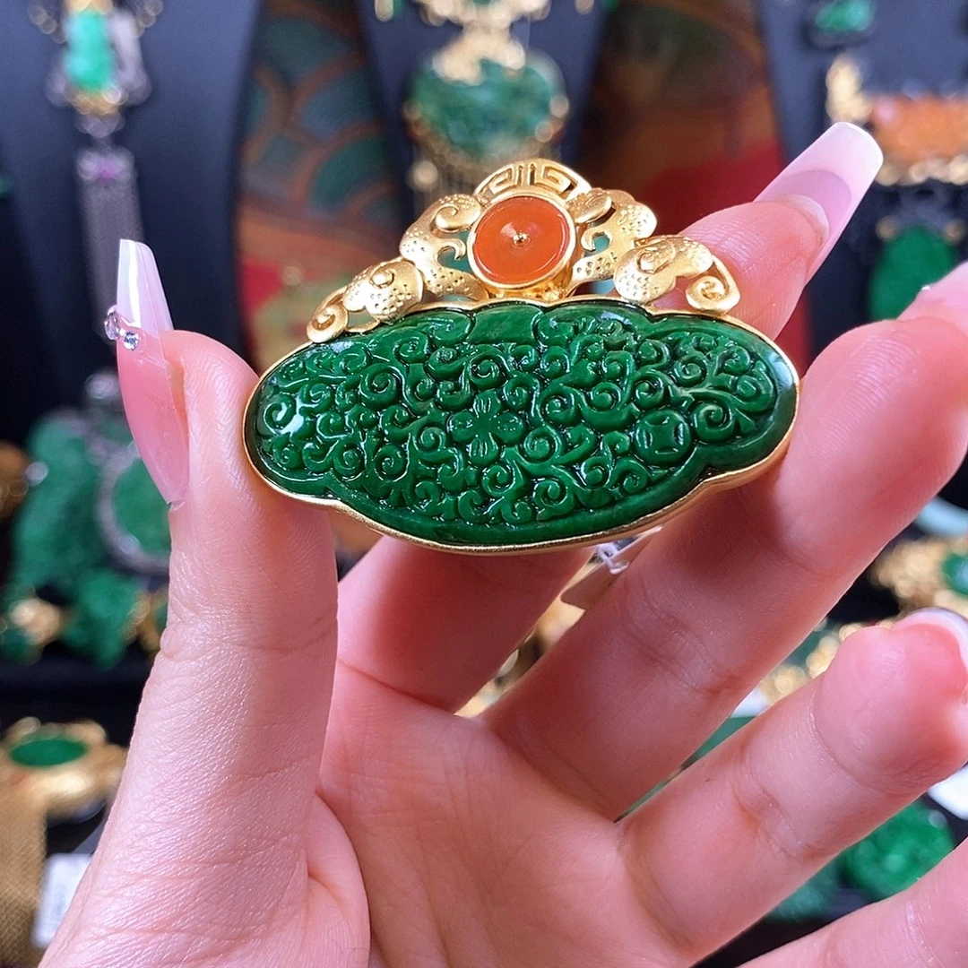 翡翠未镶嵌颈饰吊坠