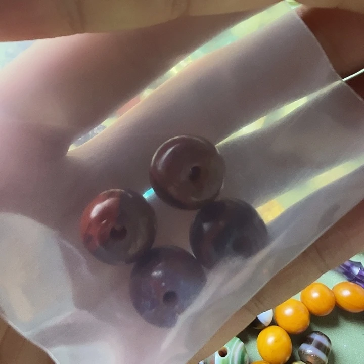 M***e玛瑙/玉髓未镶嵌珠宝半成品