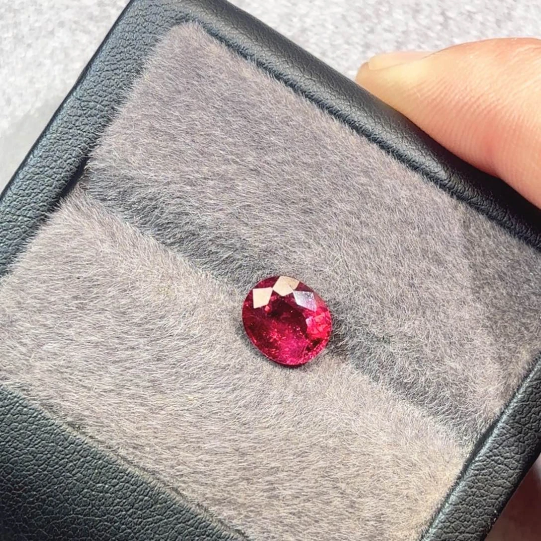 未镶嵌碧玺裸石2.08克拉