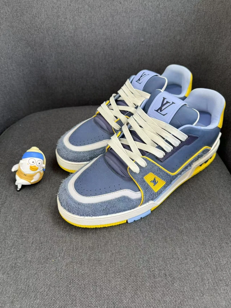 全新未使用 LouisVuitton/路易威登 LV蓝毛龟41.5欧码trainer板鞋