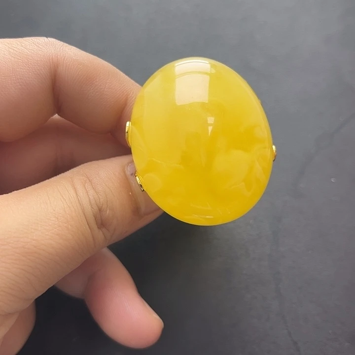 琥珀未镶嵌裸石戒指