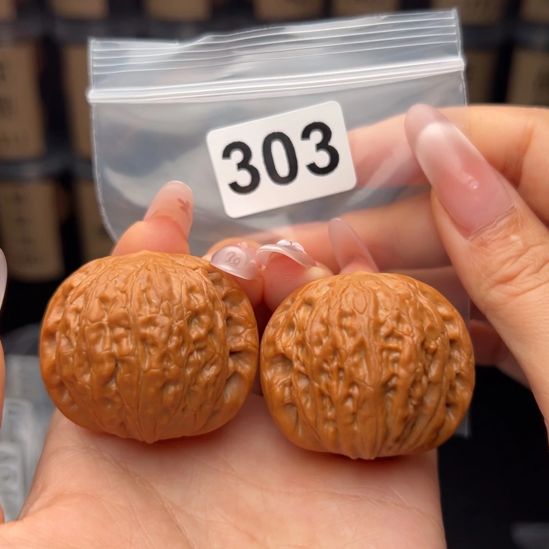 ‍***J吊坠文玩核桃铁锤