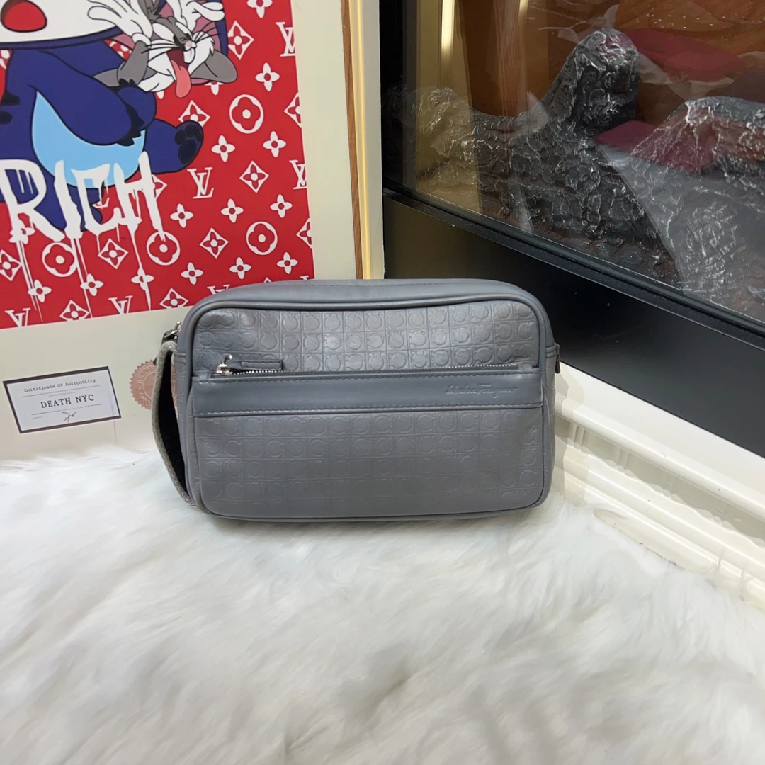 95新 FERRAGAMO/菲拉格慕 菲拉格慕手拿包a6561