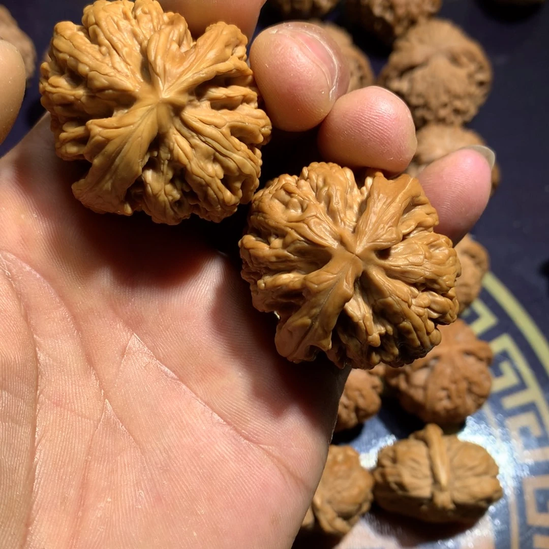 文玩核桃把件红锦鲤43