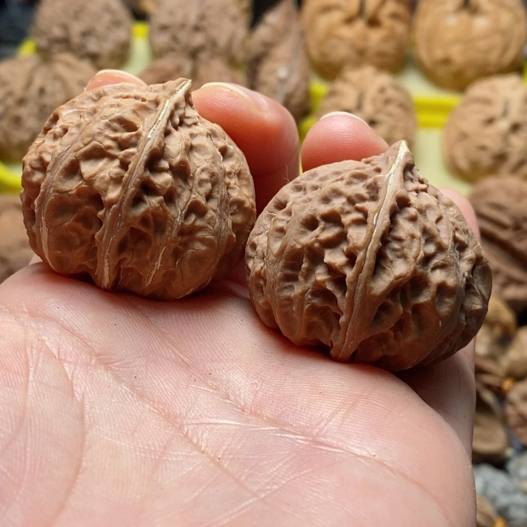 文玩核桃吊坠瑕疵23