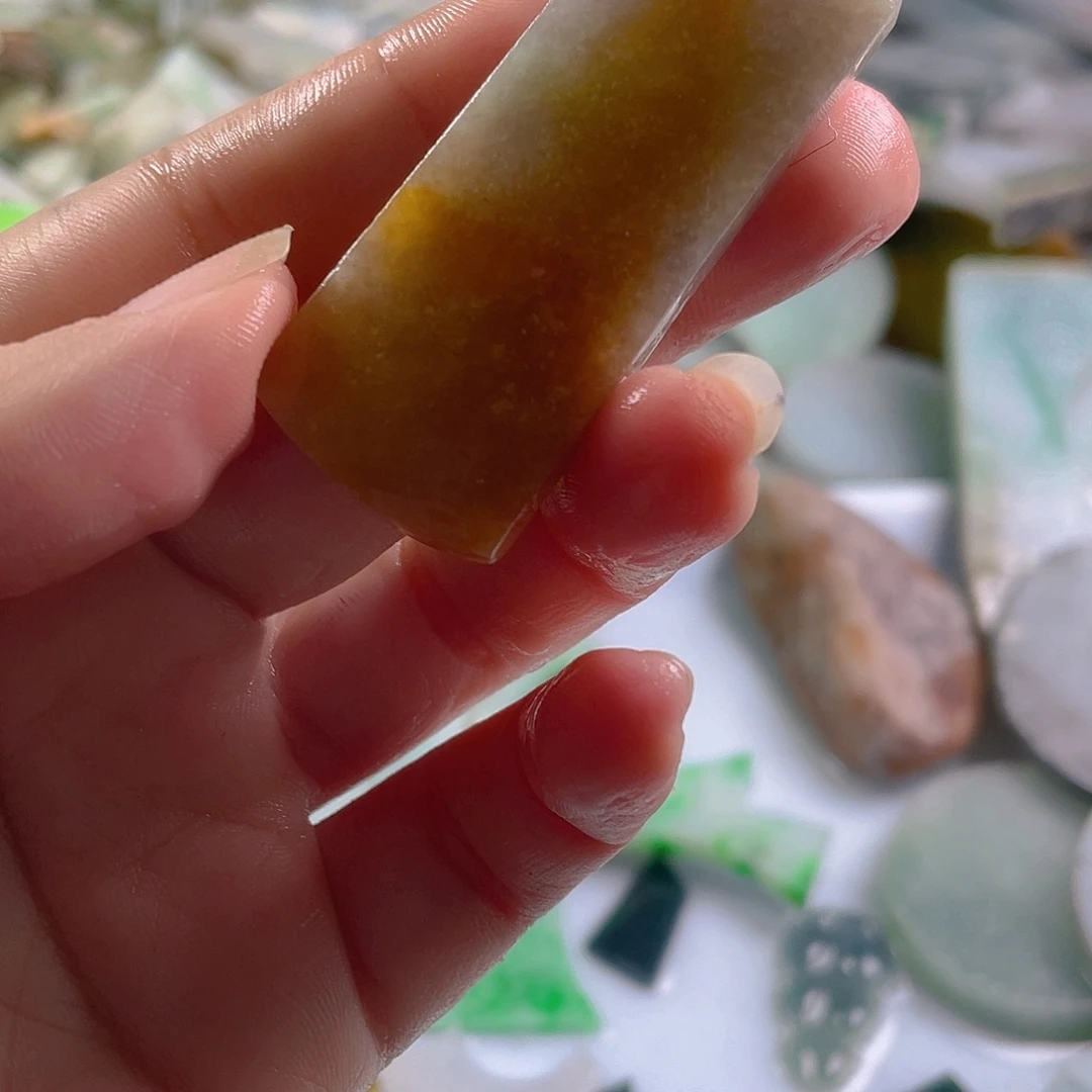 颈饰未镶嵌翡翠a