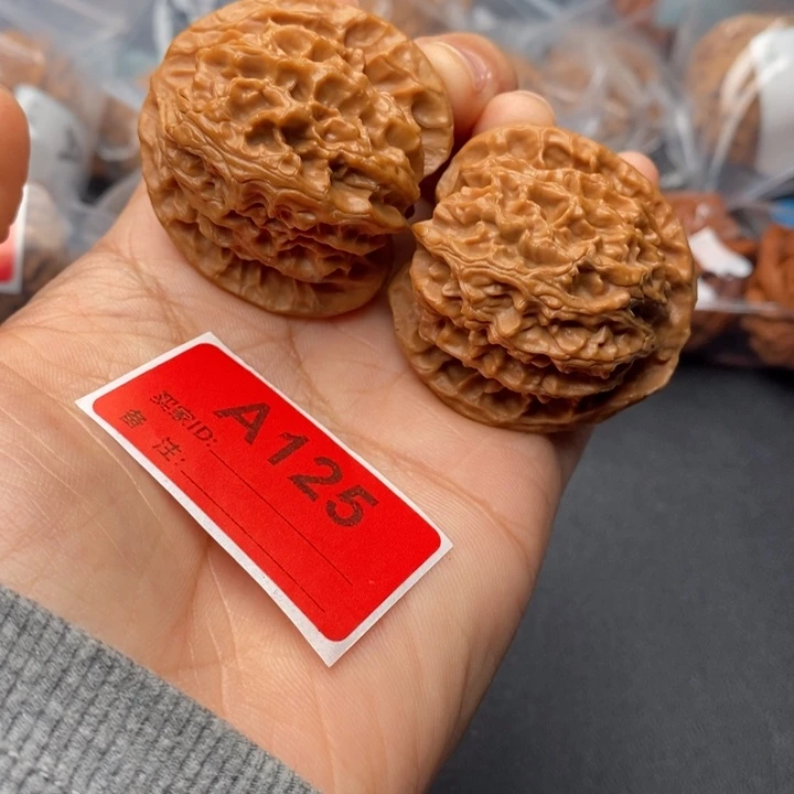 文玩核桃吊坠核桃