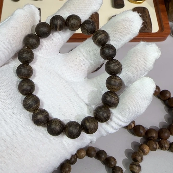 沉香沉香碎屑如*达拉干沉水沉香