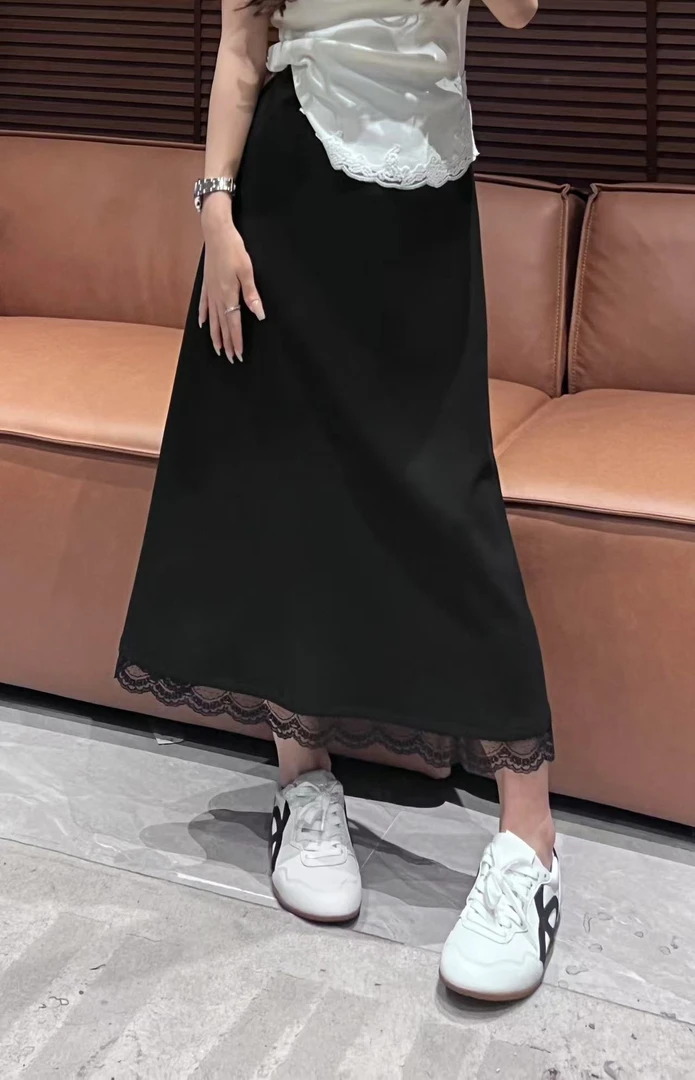 玖黛衣【黑天鹅】新款时尚纯色下摆蕾丝女人味显瘦裙子QZP38311