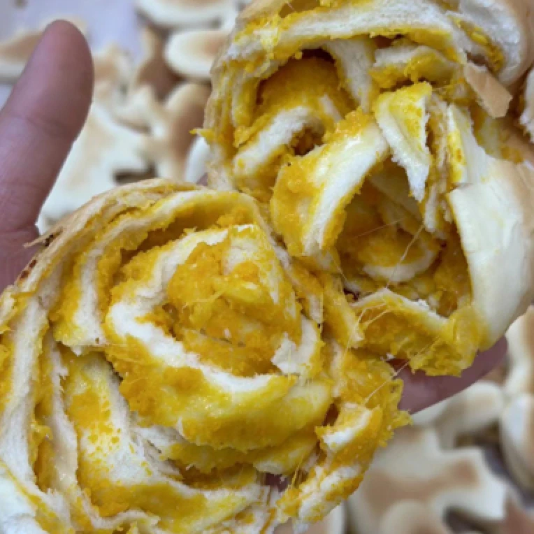 咸蛋黄芝士云朵烤馒头小花卷馒头同城送