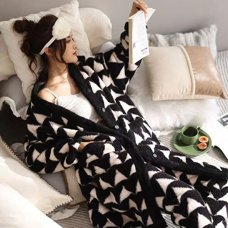 睡衣女秋冬加厚套装家居服保暖春秋珊瑚绒