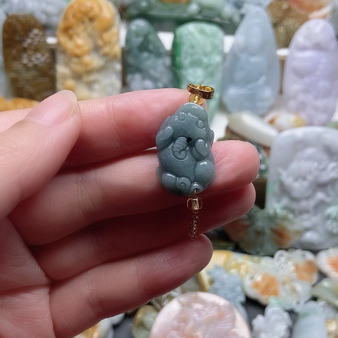 翡翠未镶嵌颈饰翡翠