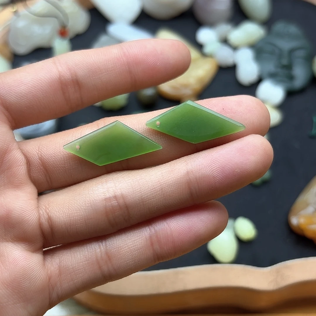 和田玉颈饰未镶嵌漫**月