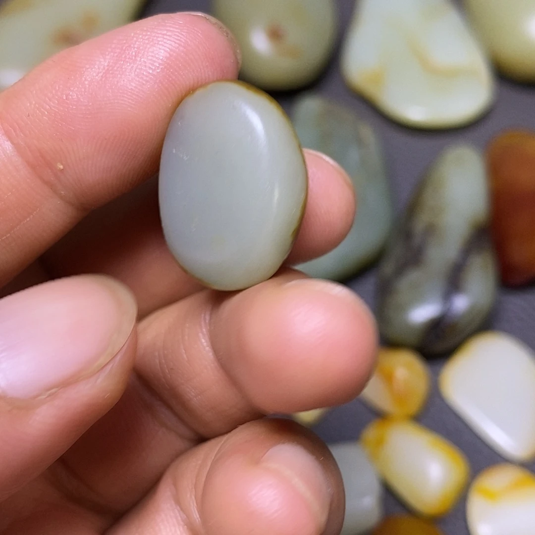 未镶嵌和田玉（糖玉）挂件