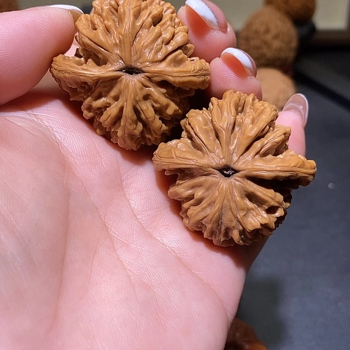 把件文玩核桃喜****40.5蓟县山地虎头