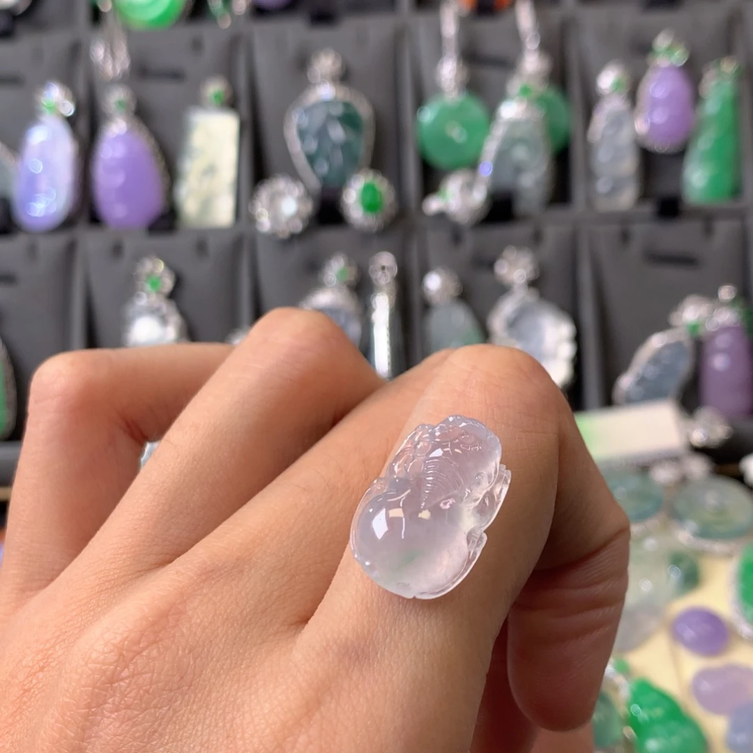 翡翠颈饰未镶嵌裸石