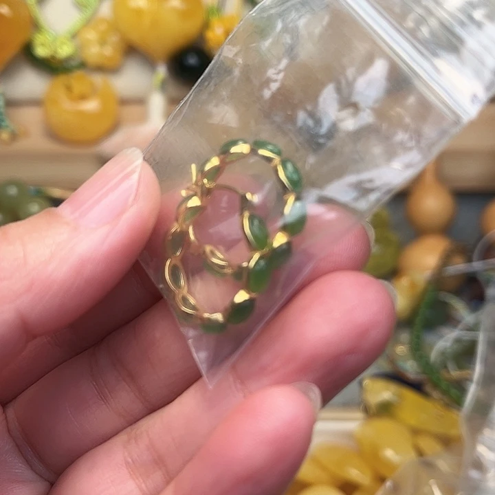 颈饰未镶嵌和田玉栀**开和田玉