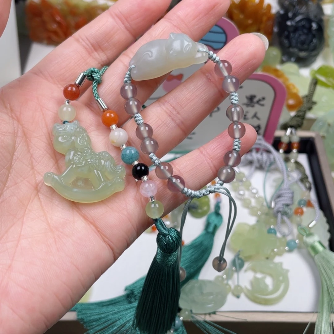 B***y蛇纹石玉未镶嵌颈饰