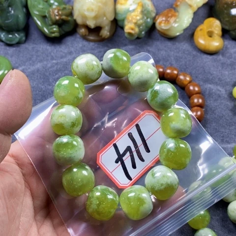 未镶嵌蛇纹石玉手链