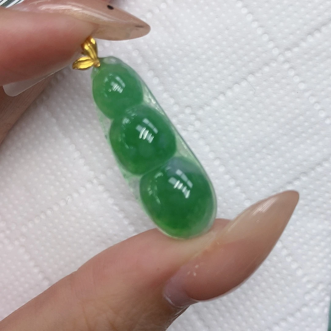 颈饰18K金镶嵌翡翠