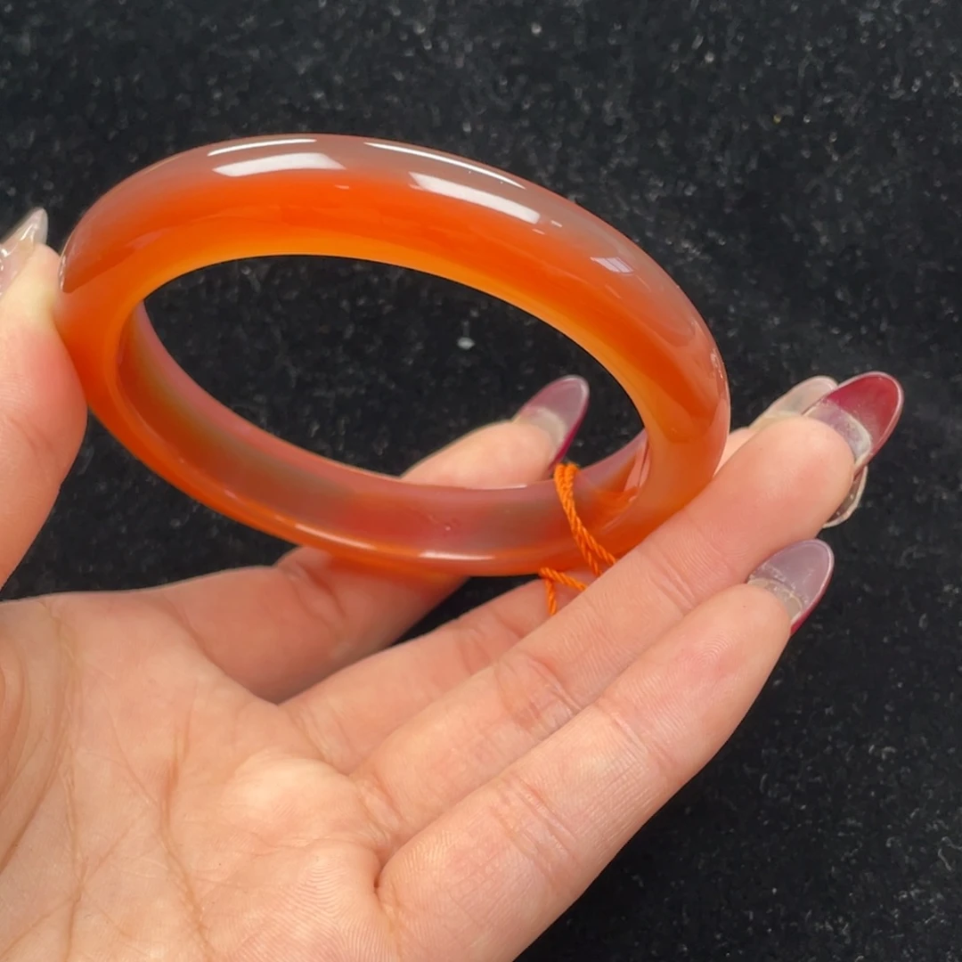 玛瑙/玉髓手镯未镶嵌泳*