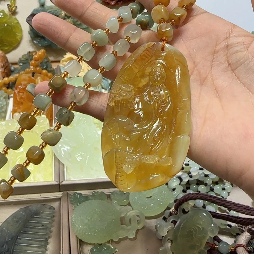 未镶嵌蛇纹石玉吊坠