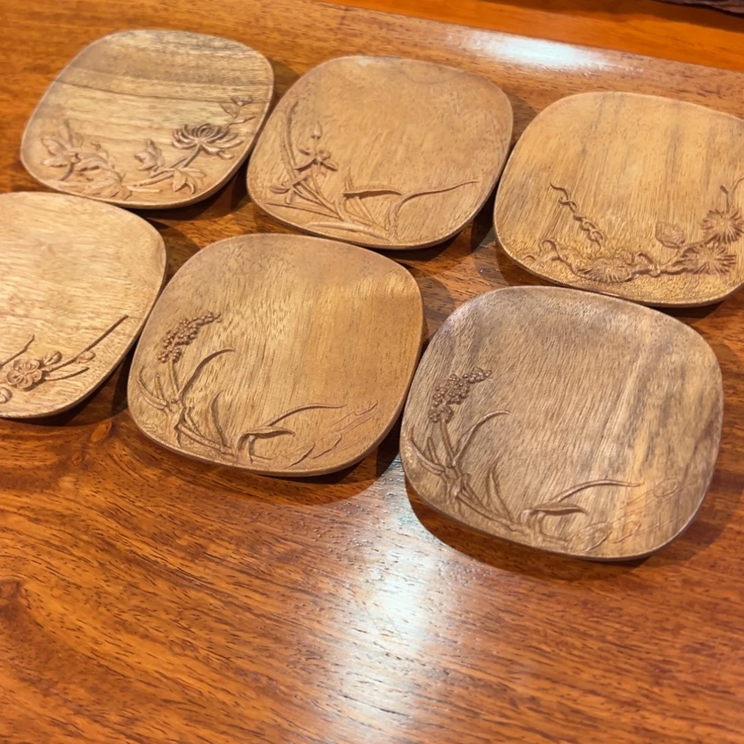 東***人乌木类成套家具金丝楠木杯垫一套