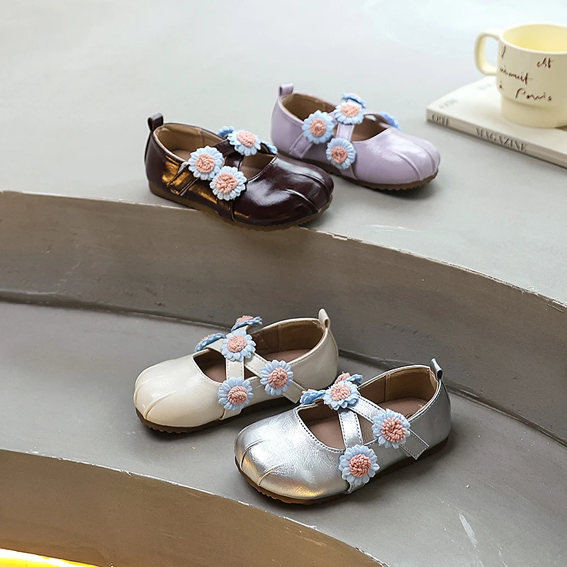 女童小皮鞋秋新款儿童公主鞋花朵浅口单鞋软底豆豆鞋6273