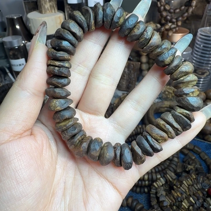 S***S沉香碎屑沉香海南老白奇树丁包壳沉水