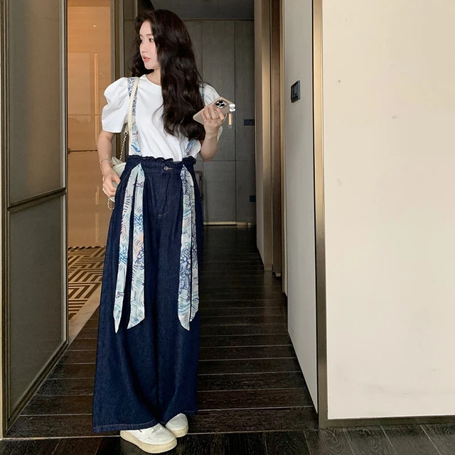 设计感今年流行的背带牛仔裤女2025春季新款复古慵懒风宽松阔腿裤