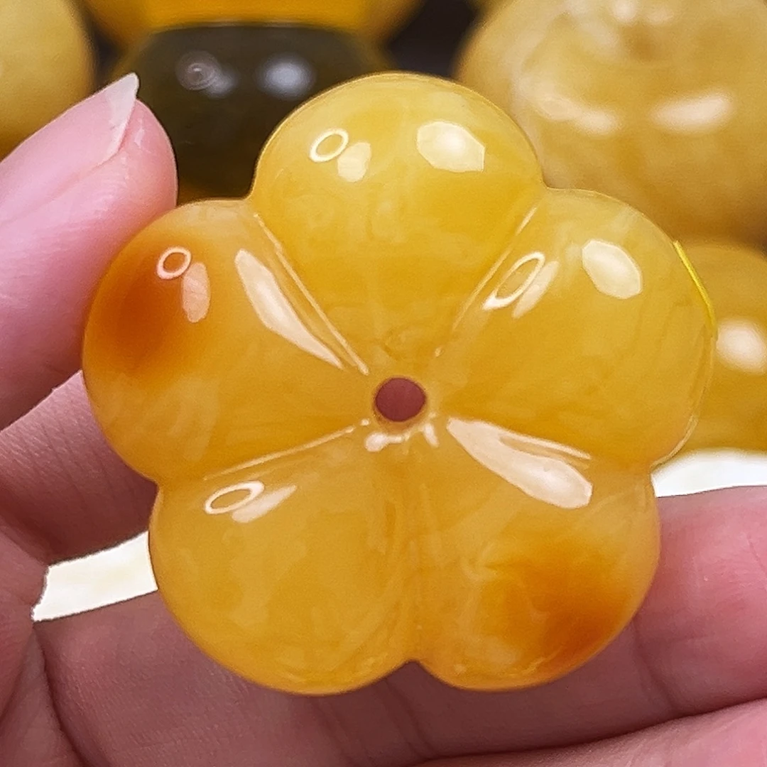 蜜蜡裸石未镶嵌五瓣花