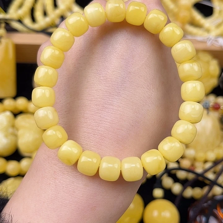 琥珀未镶嵌颈饰琥珀