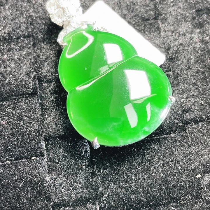 翡翠未镶嵌颈饰63