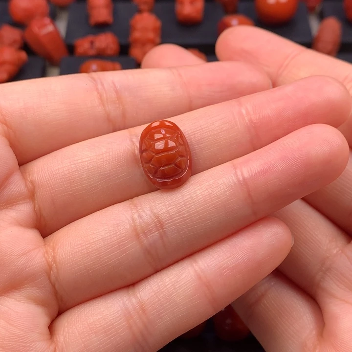 南红玛瑙未镶嵌富甲一方10MM+