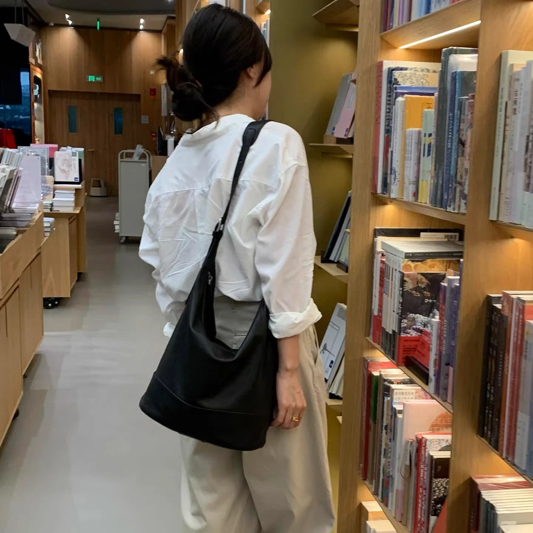 明星同款水桶包塌塌包植鞣牛皮双耳水桶包女大容量单肩斜挎包3081