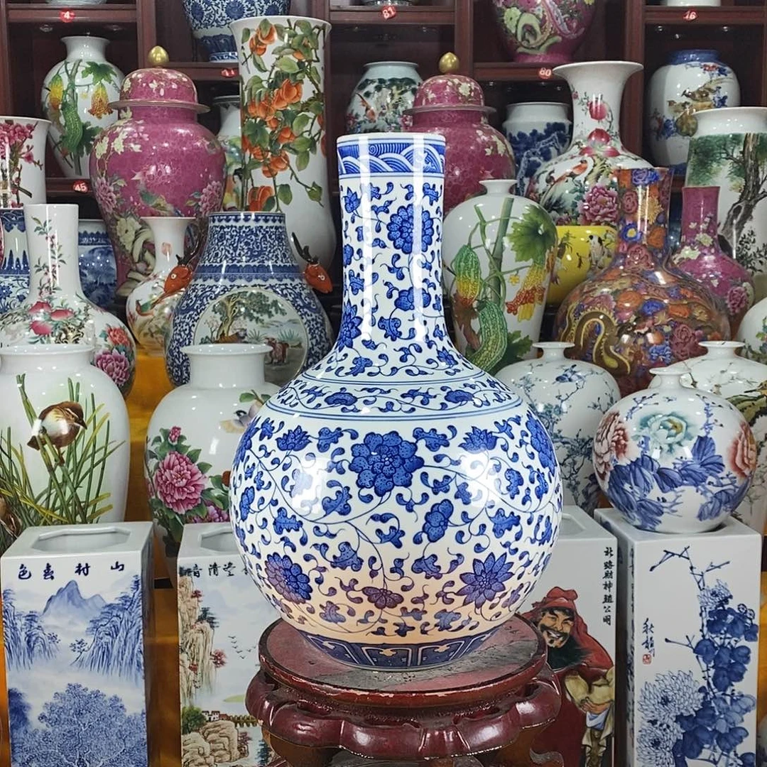 耕***梦陶摆件景德镇陶瓷青花天球瓶