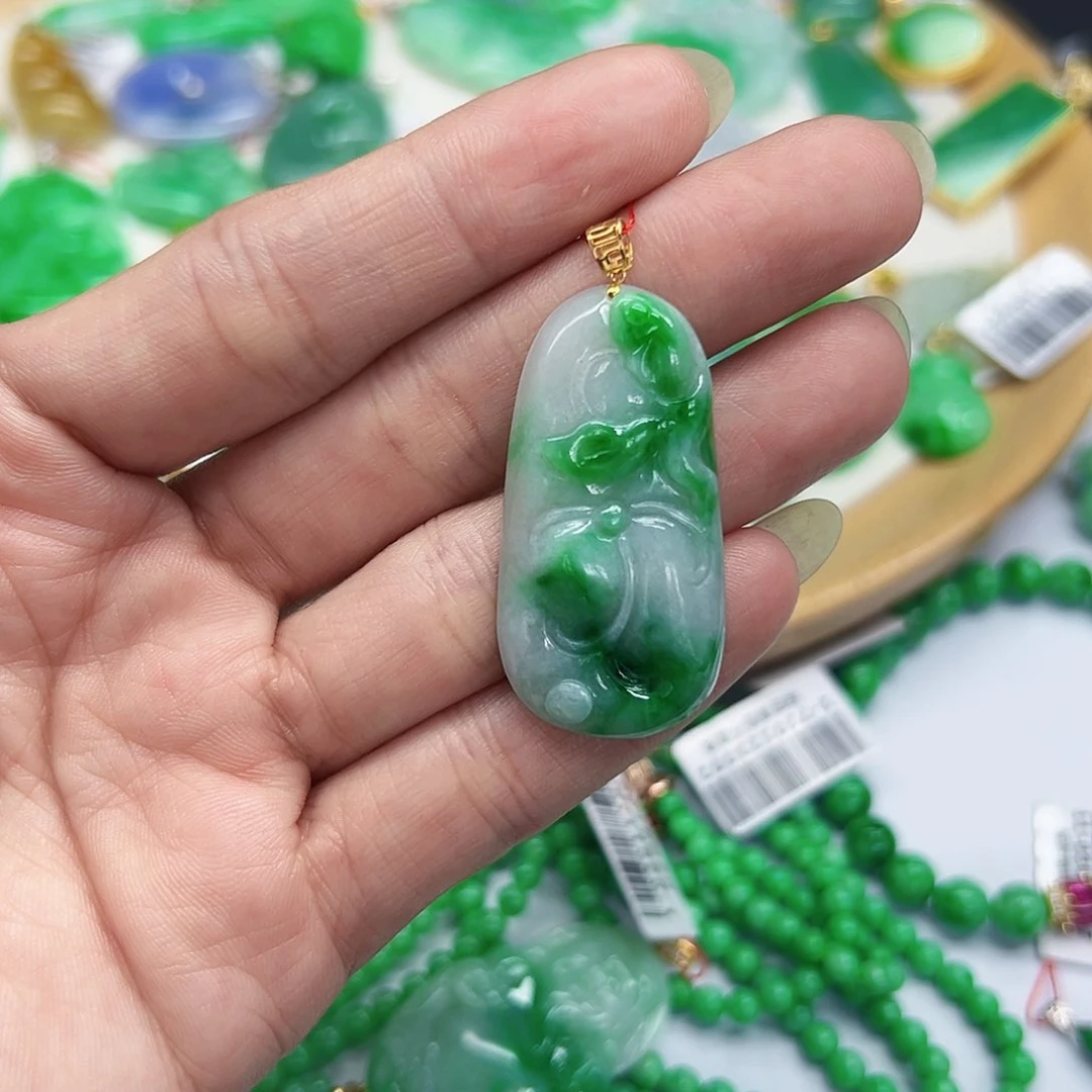 翡翠颈饰18K金镶嵌天然缅料A货一件