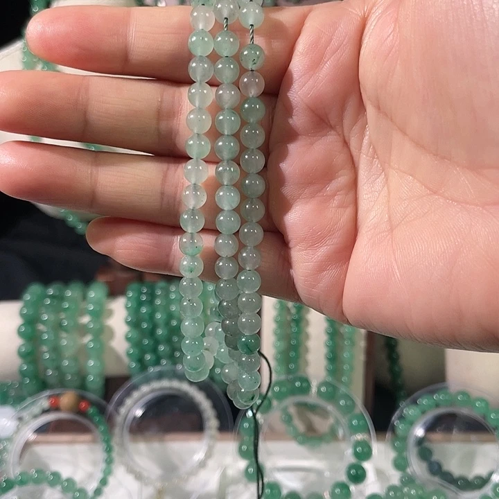 石英质玉（非洲翠）合金手链