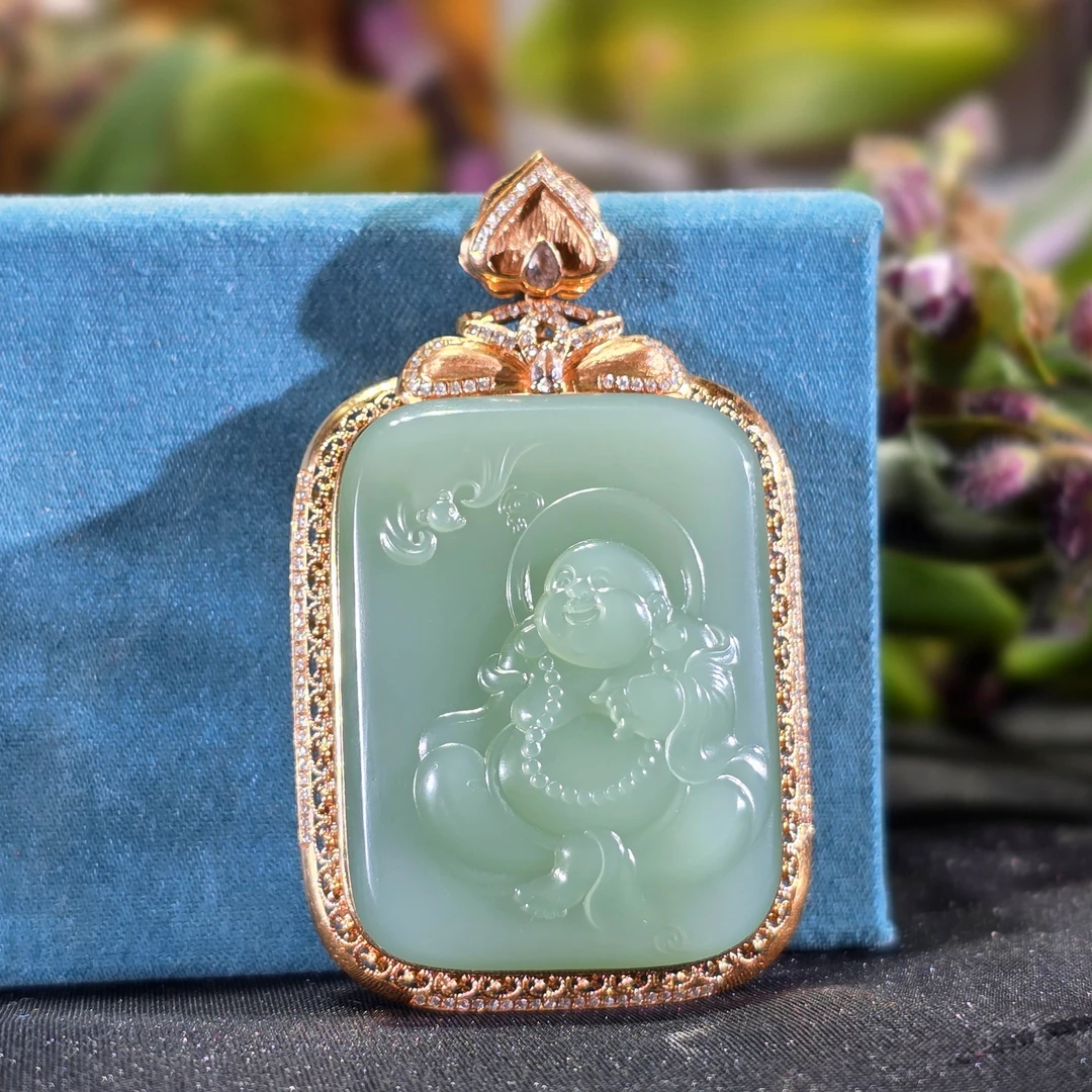 收藏级 碧玉粉青佛公吊坠 18k金镶嵌 俄碧夹层料粉青弥勒佛吊坠