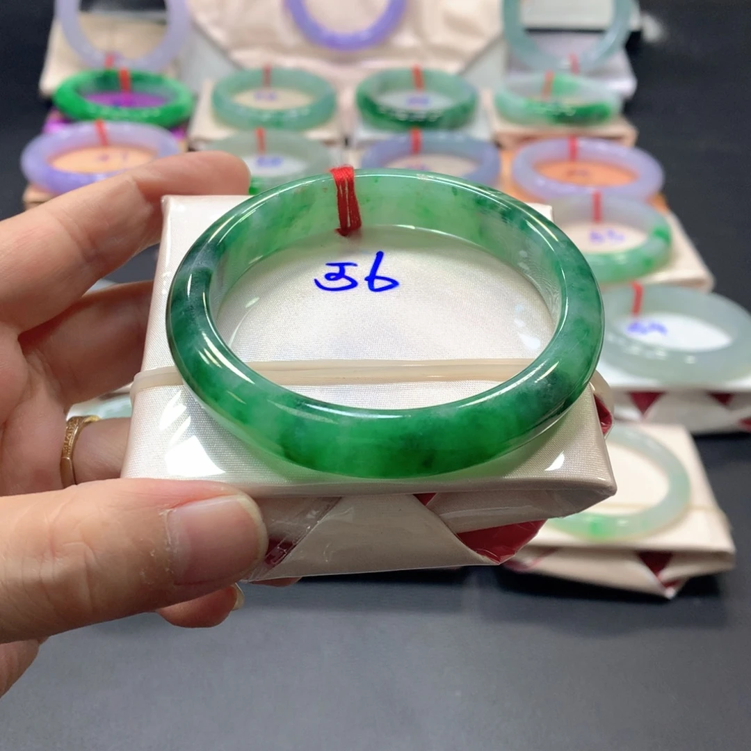 翡翠未镶嵌手镯56圈口